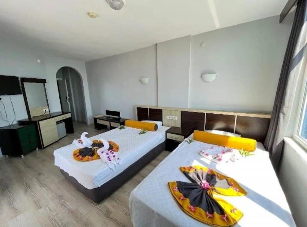 1+1 Family Suite Room