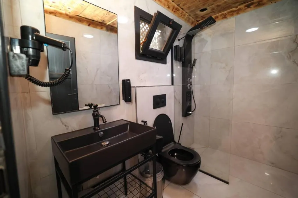 Villa,Nehir Manzaralı,Klimalı