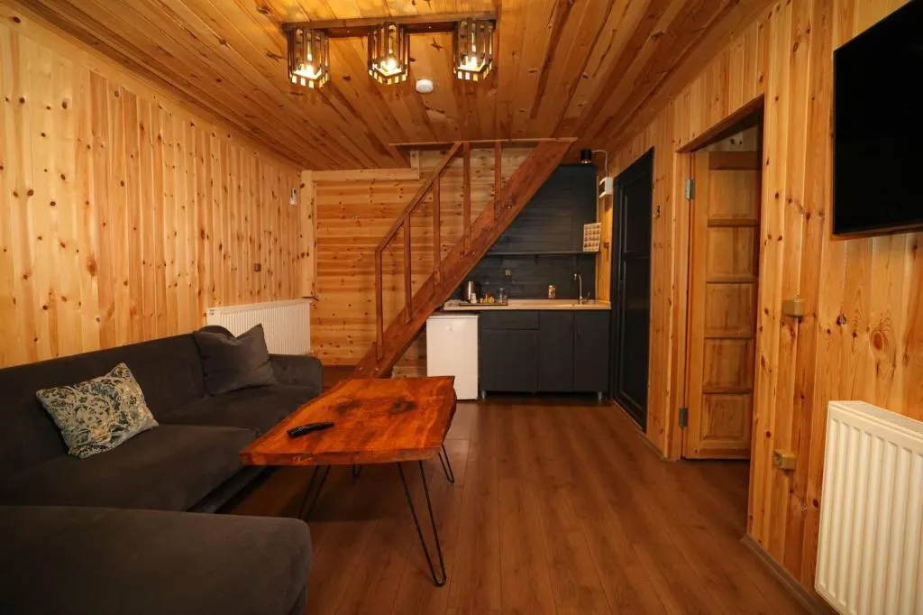 Villa,Nehir Manzaralı,Klimalı