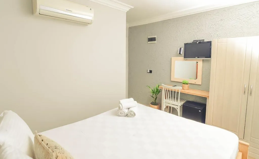 Deluxe Oda,Bahçe Manzaralı,2. Kat Balkonlu