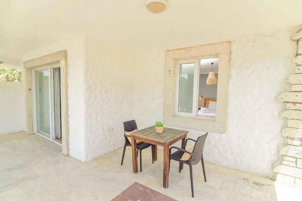 1+1 Aile Odası,Havuz Manzaralı,2. Kat