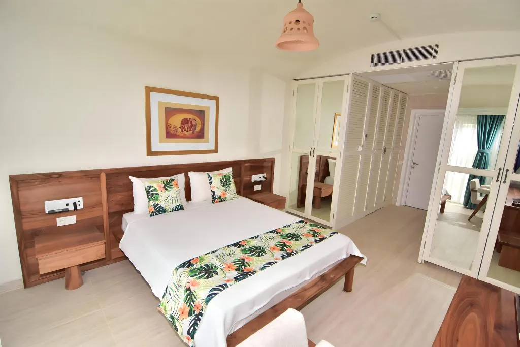 Garden Room Plus,Havuz ve Bahçe Manzaralı,Bahçe Katı