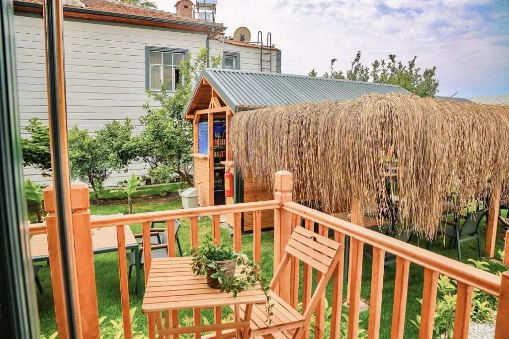 House,Havuz Manzaralı,Klimalı