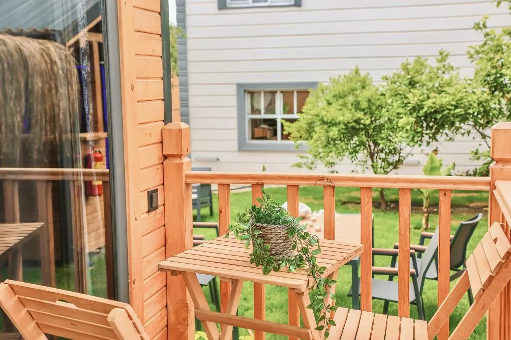 House,Havuz Manzaralı,Klimalı