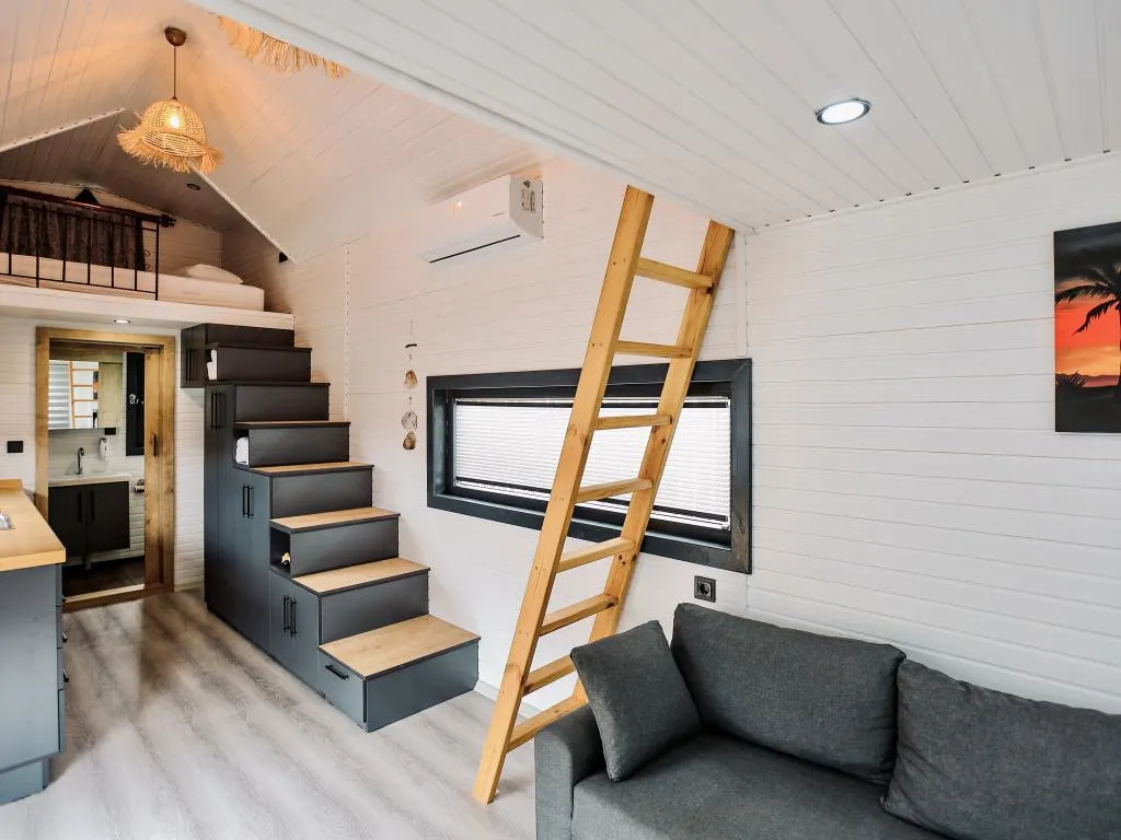 House,Havuz Manzaralı,Klimalı