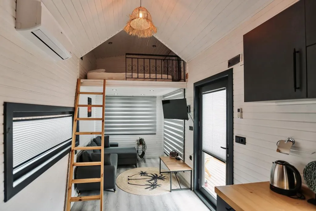 House,Havuz Manzaralı,Klimalı