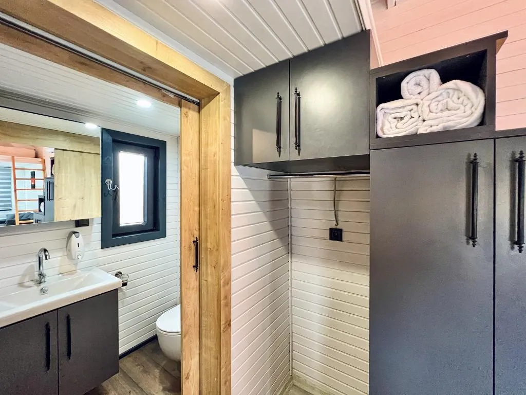House,Havuz Manzaralı,Klimalı