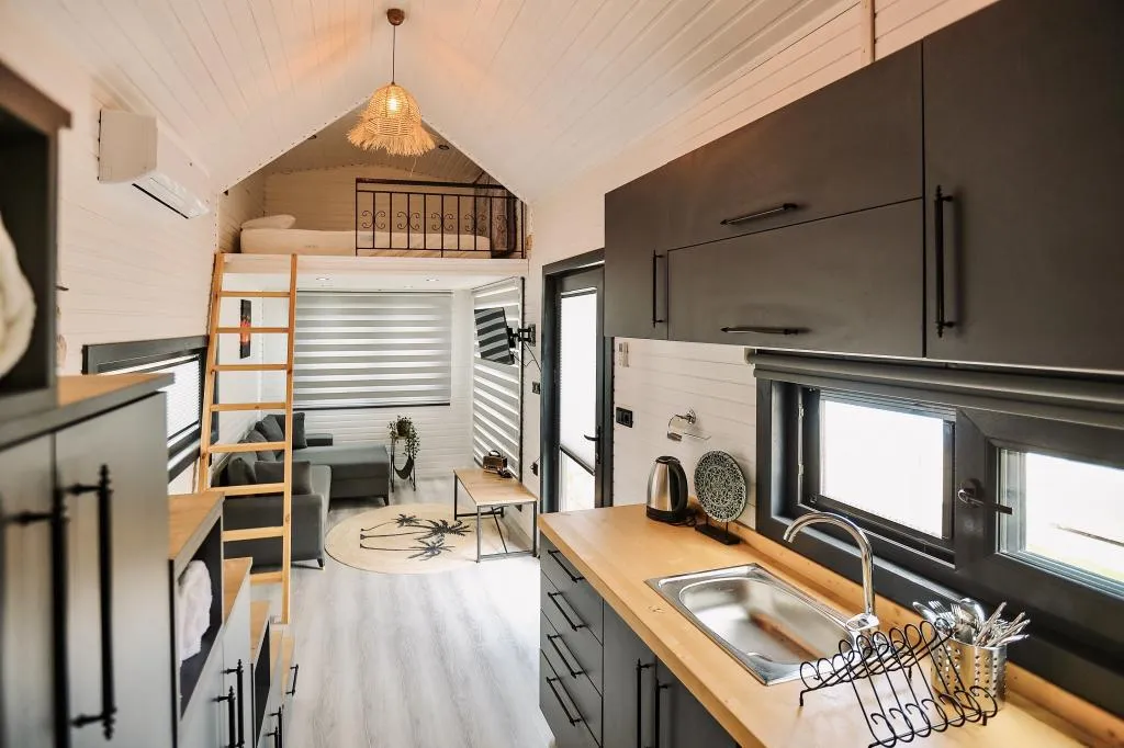 House,Havuz Manzaralı,Klimalı