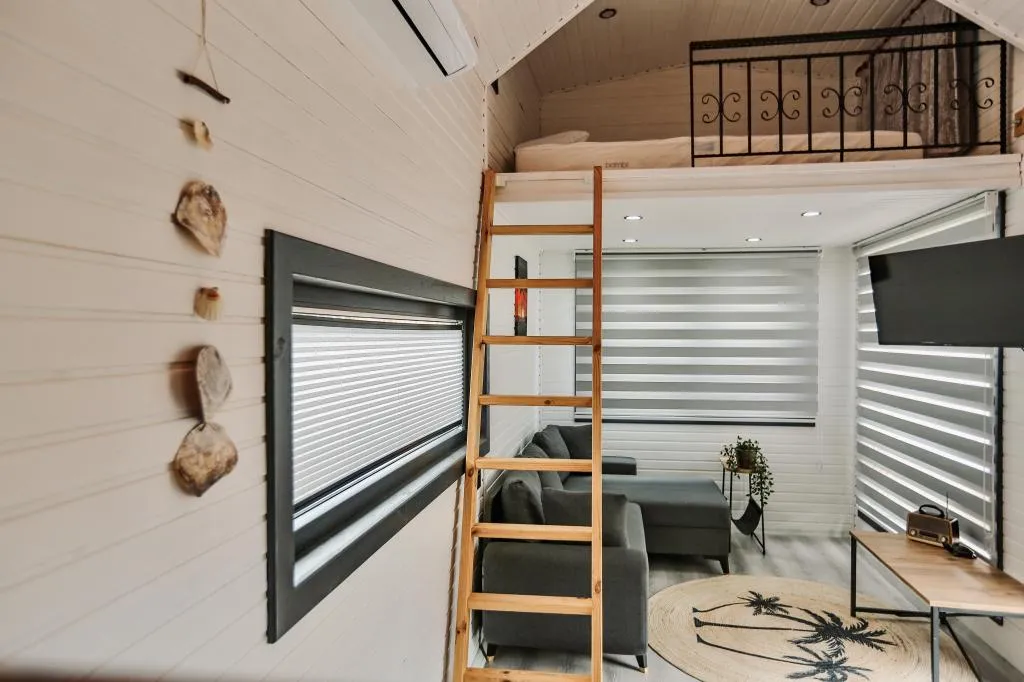 House,Havuz Manzaralı,Klimalı