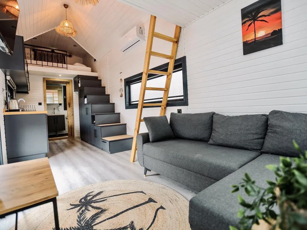 House,Havuz Manzaralı,Klimalı