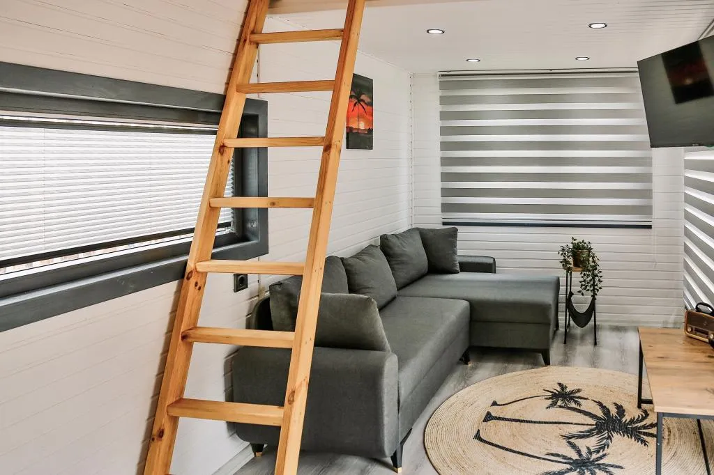 House,Havuz Manzaralı,Klimalı