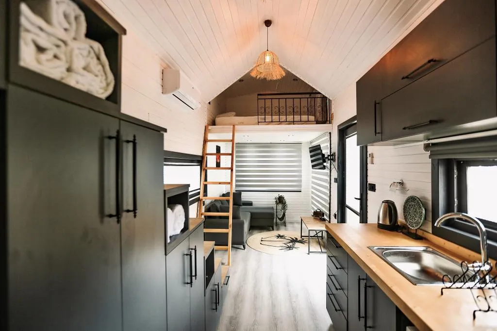 House,Havuz Manzaralı,Klimalı
