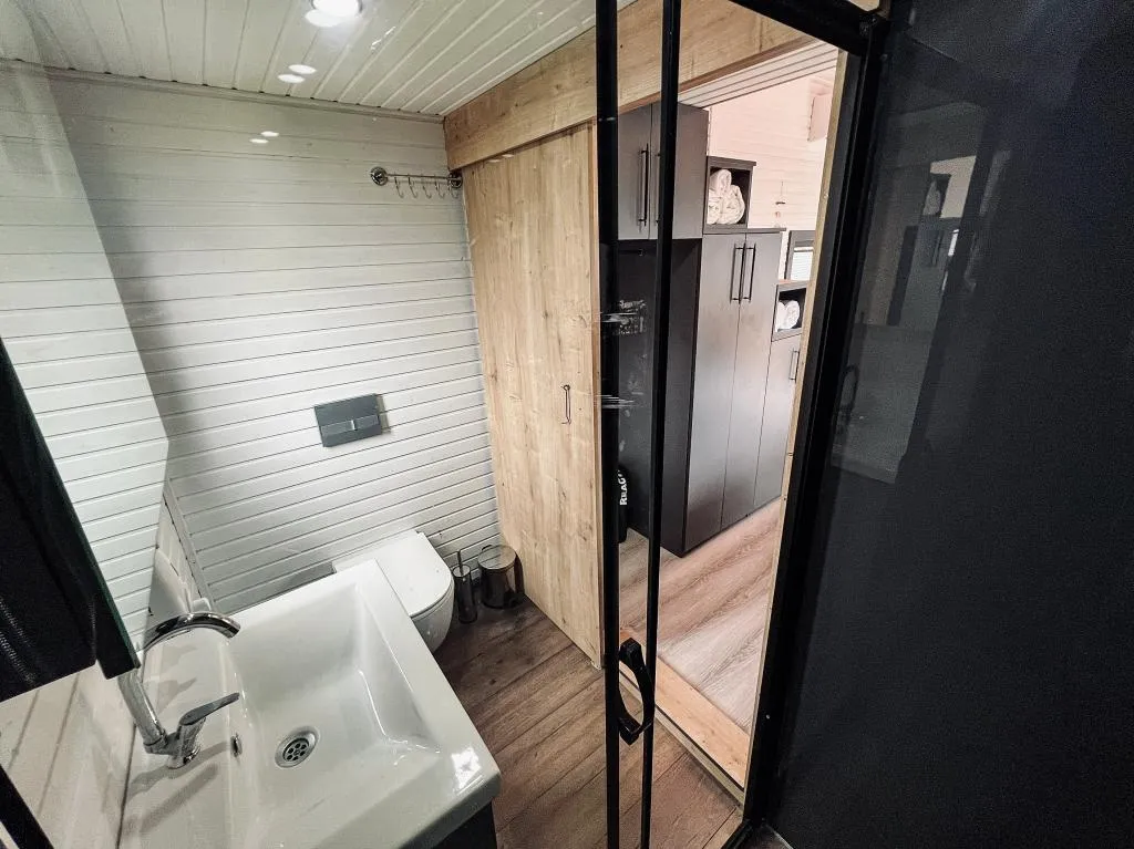 House,Havuz Manzaralı,Klimalı
