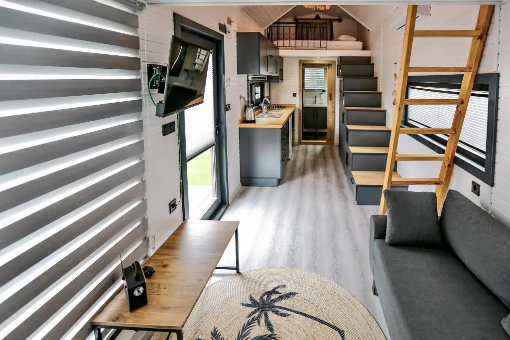 House,Havuz Manzaralı,Klimalı