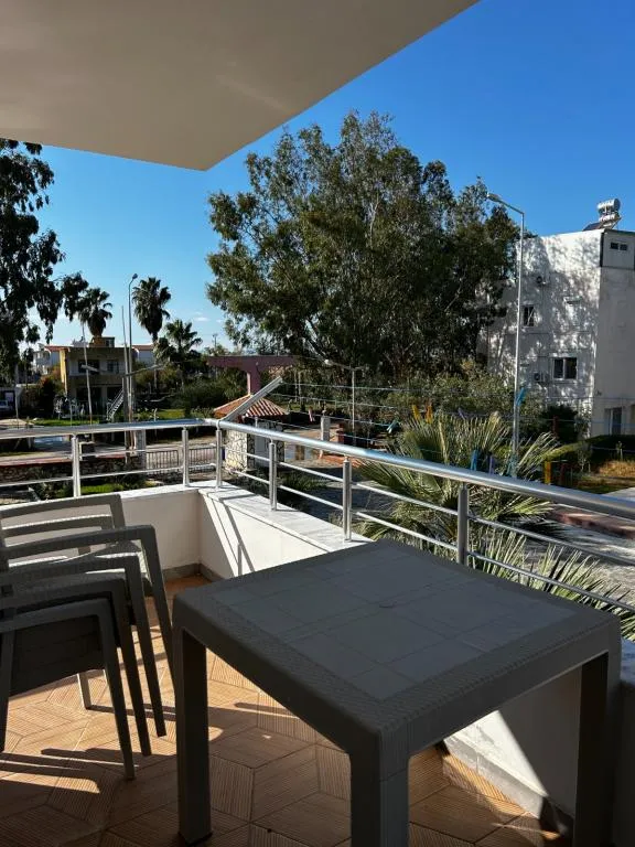 Apart Oda,Bahçe Manzaralı,Balkon veya Teraslı