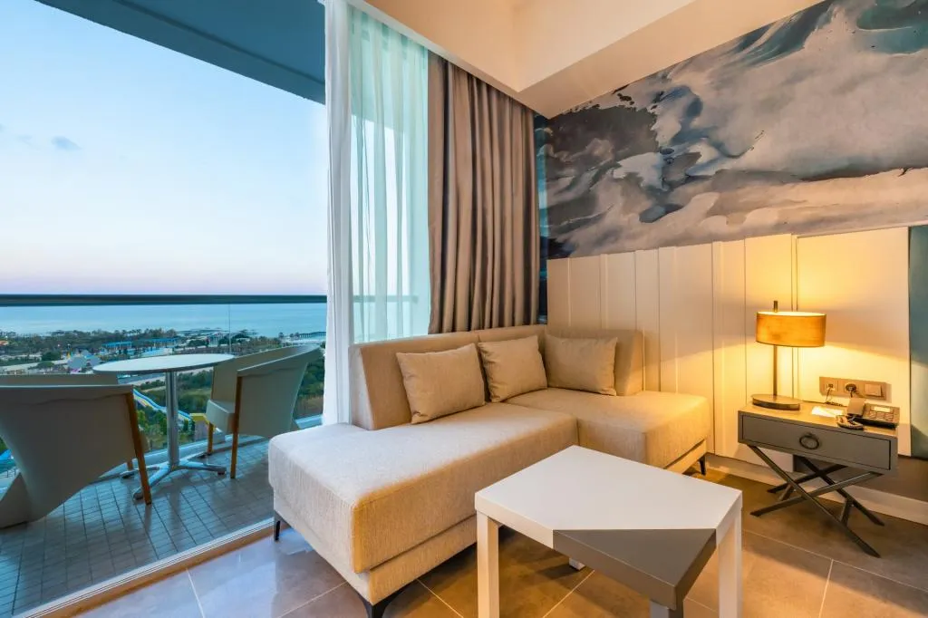 Standart Triple Kara Manzaralı