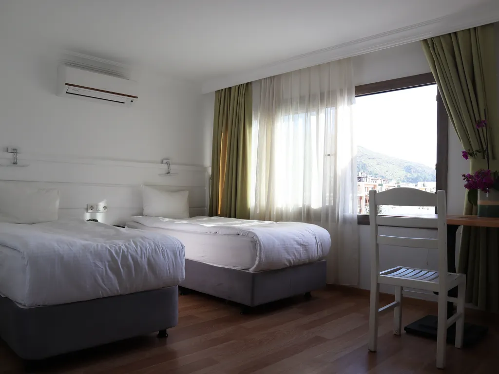 SEA VIEW ROOM