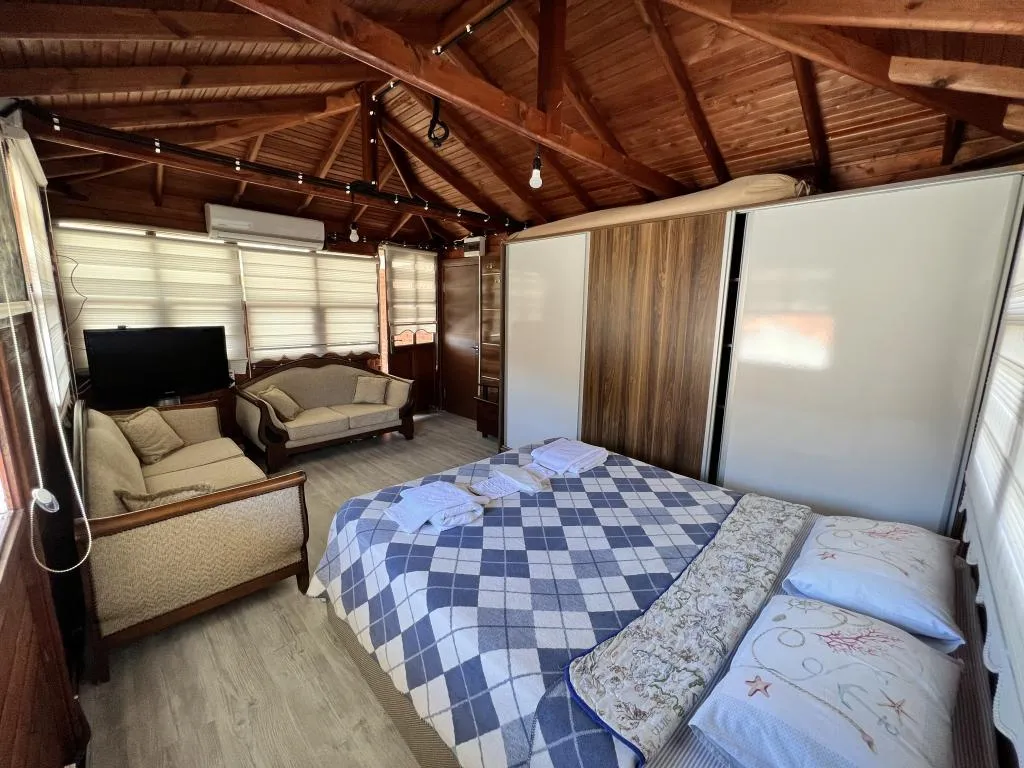 Dört Kişilik Oda,Bahçe Manzaralı,Balkonlu