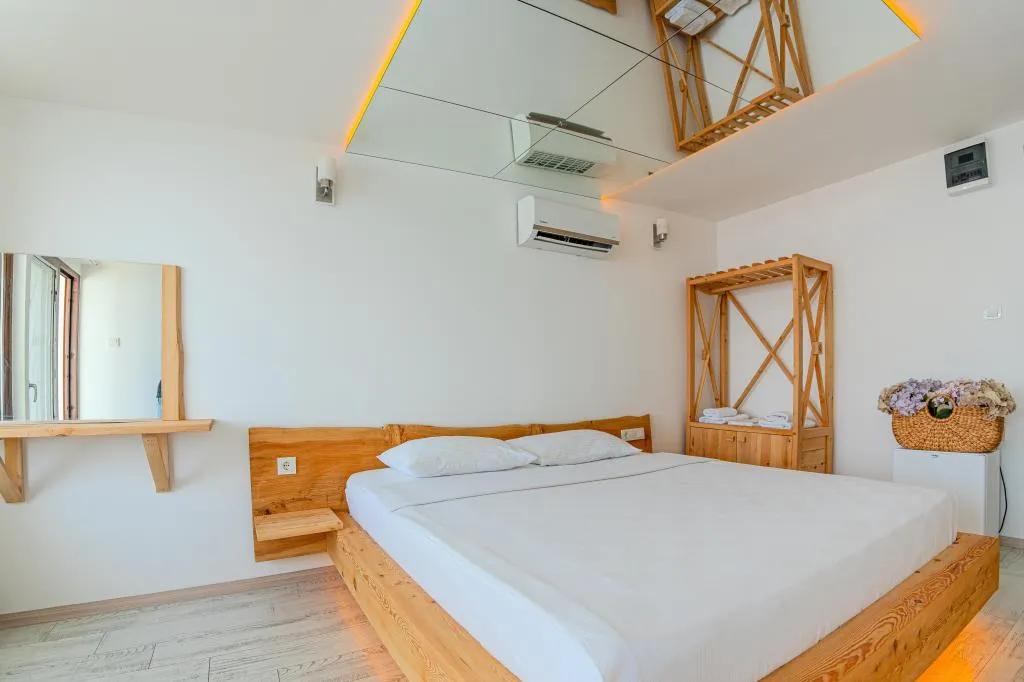 Executive Deniz Tarafı,Deniz ve Dağ Manzaralı,Balkonlu