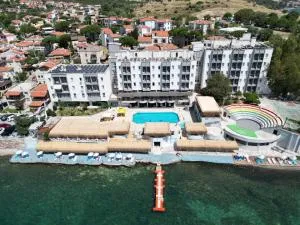 Leon Otel Foça