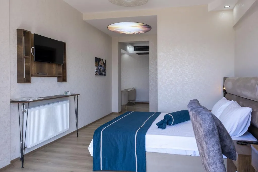 Suite,Deniz veya Kara Manzaralı