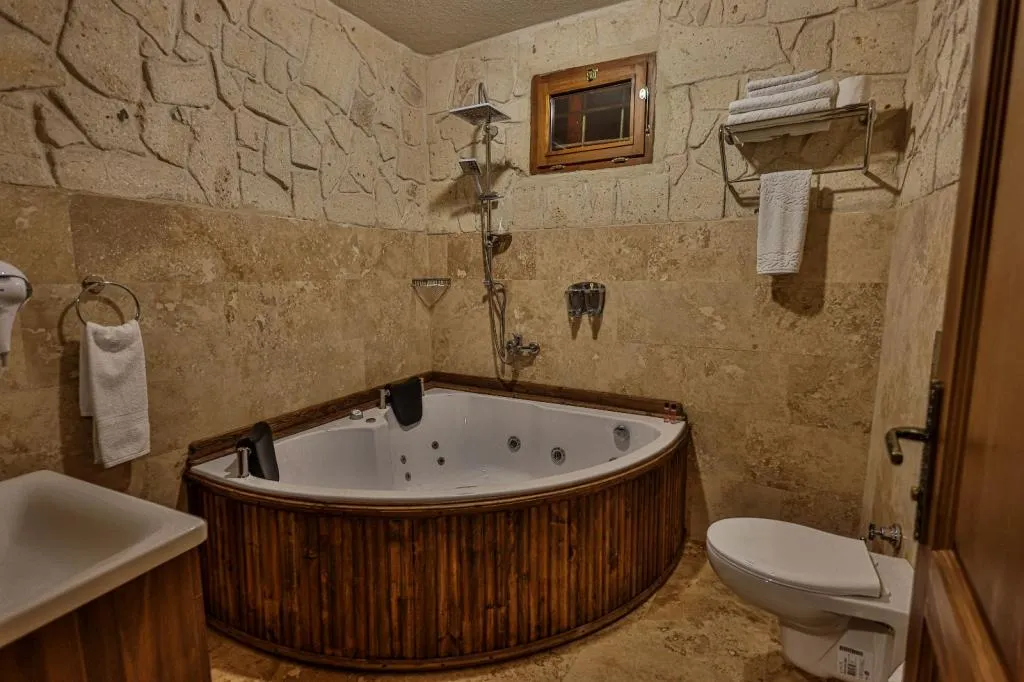 Jakuzılı Stone Room 301 