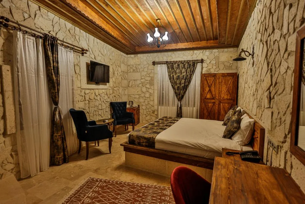 204 Stone Room