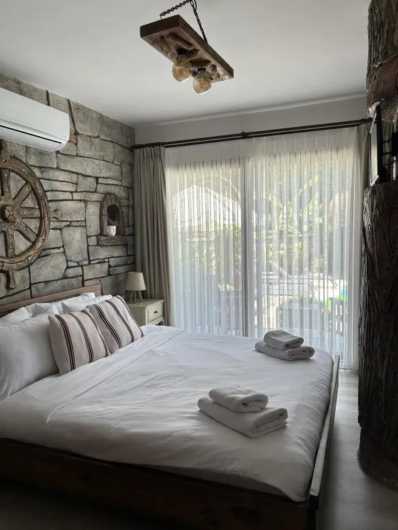 Superior Double Room,Havuz Manzaralı,Fransız Balkonlu
