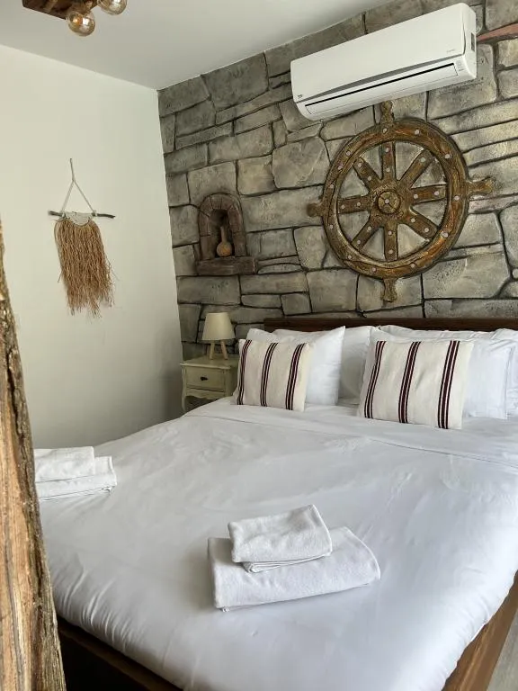 Superior Double Room,Havuz Manzaralı,Fransız Balkonlu