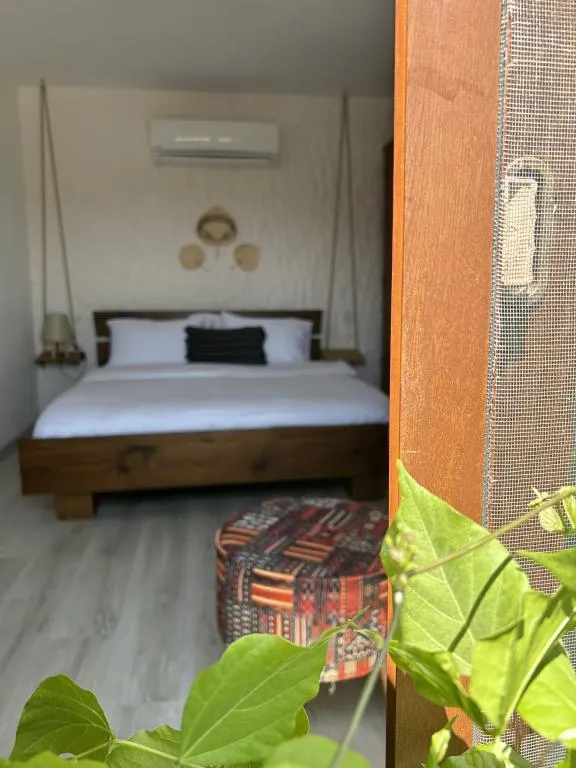 Standart Oda,Kara Manzaralı