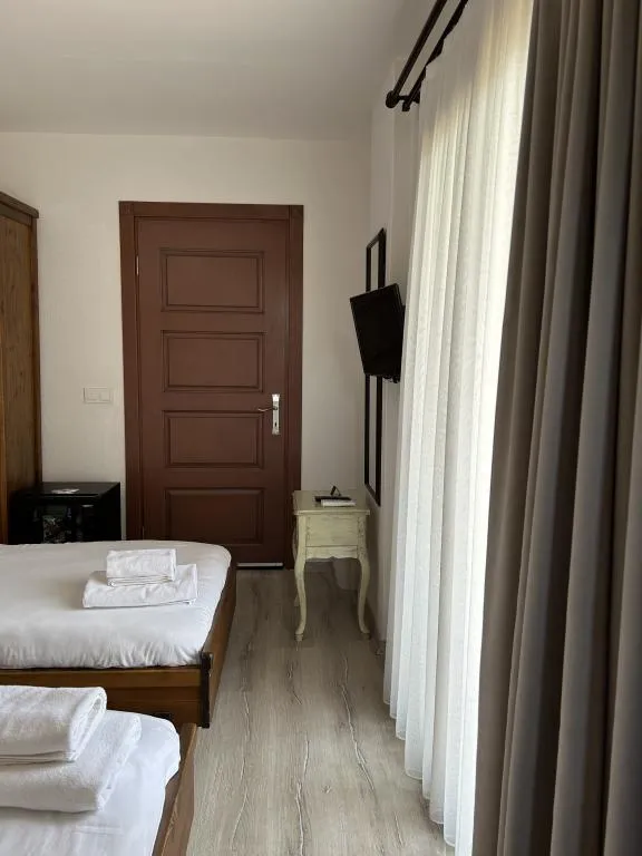 Standart Oda,Kara Manzaralı