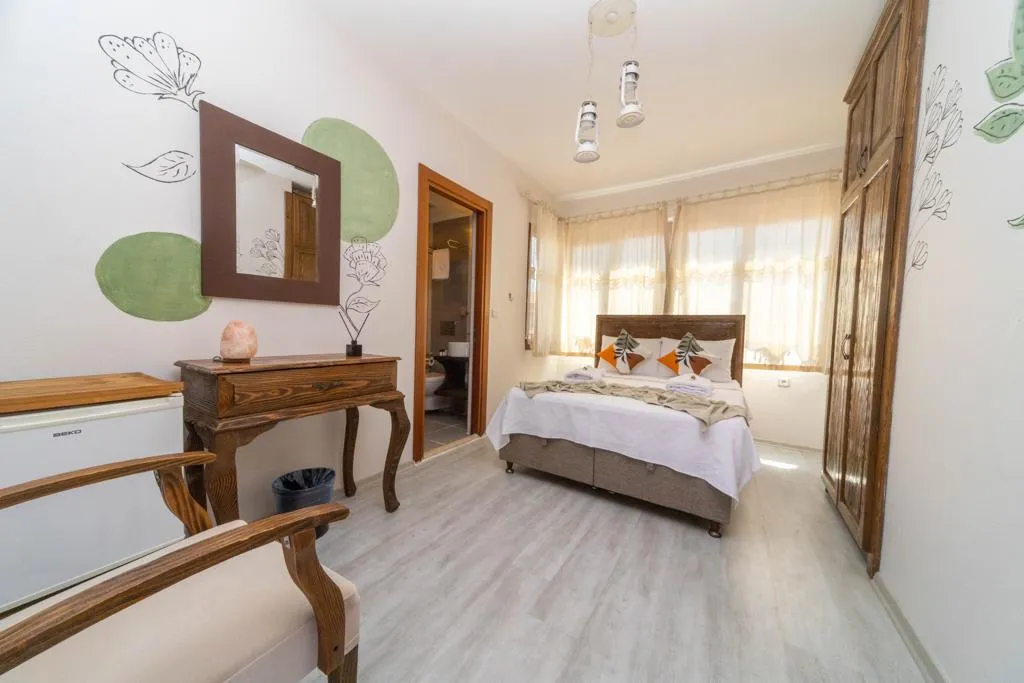 Standart Oda,Sokak Manzaralı