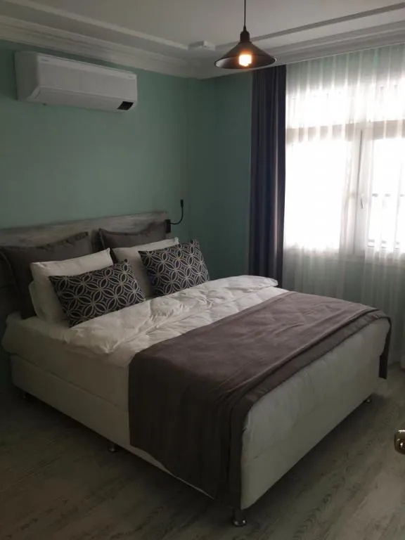 Suite,Manzarasız,Balkonlu