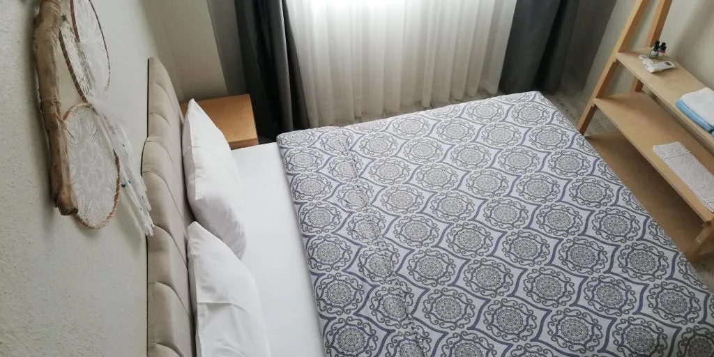 Çift Kişilik,Şehir Manzaralı
