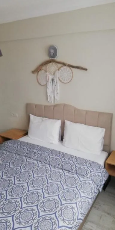 Çift Kişilik,Şehir Manzaralı