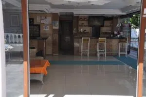 Basils Apart Hotel