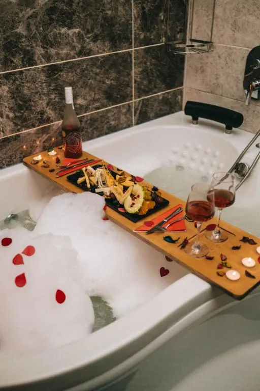 DENİZ MANZARALI DELUXE AİLE ODASI