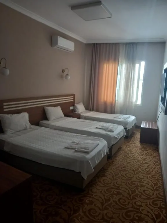 Triple,Manzarasız,Klimalı
