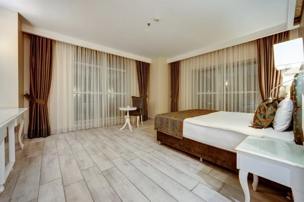 Corner Room,Şehir Manzaralı