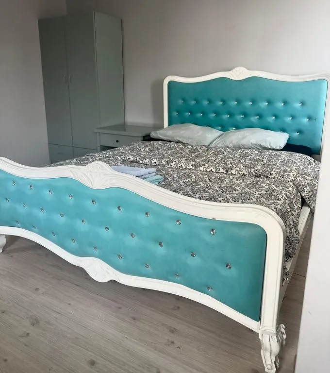 1+1 SUIT DÖRT KİŞİLİK