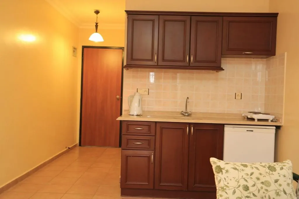 Apartment,Kara veya Havuz Manzaralı