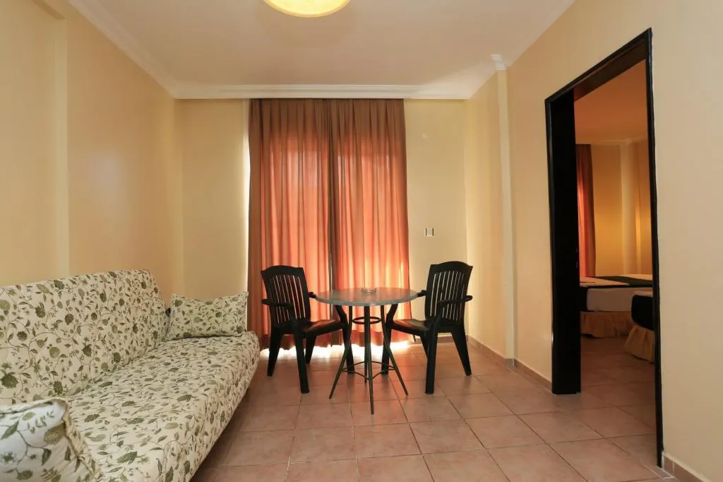Apartment,Kara veya Havuz Manzaralı