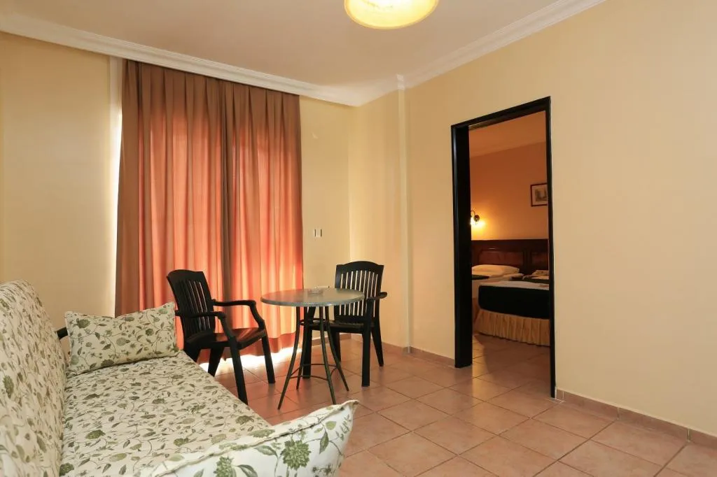 Apartment,Kara veya Havuz Manzaralı
