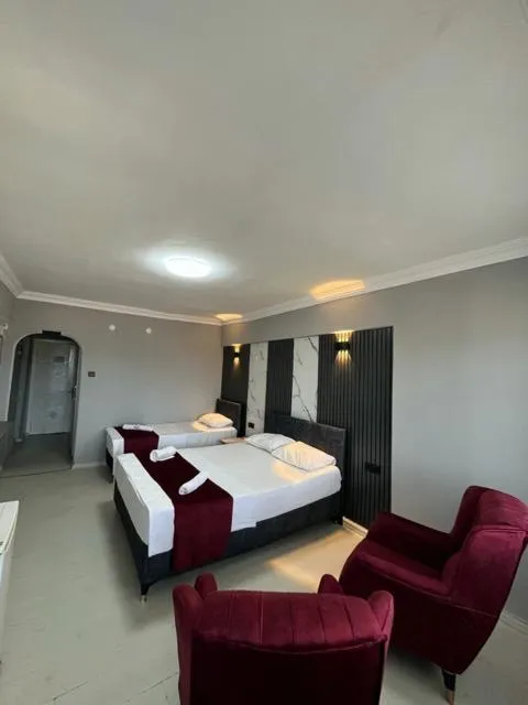 Standart Deniz Manzaralı Balkonlu Oda 3