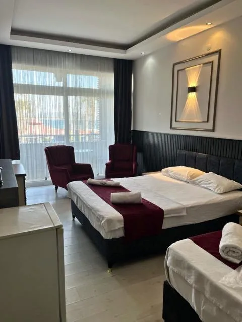 Standart Deniz Manzaralı Balkonlu Oda 4