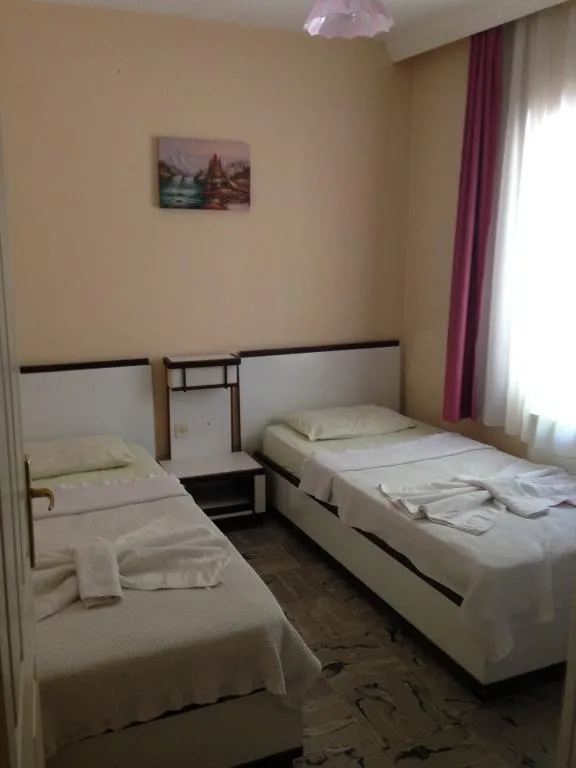 Standart Oda,Deniz veya Bahçe Manzaralı,Ortak Teraslı