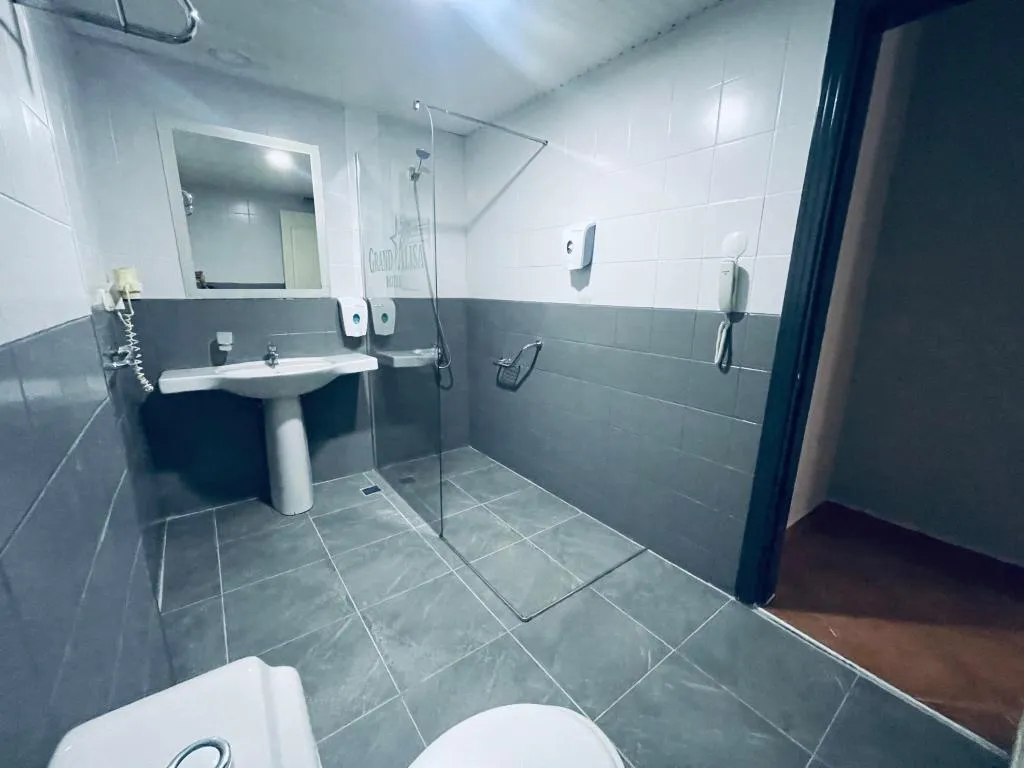 Aile Odası,Havuz veya Bahçe Manzaralı,Balkonlu