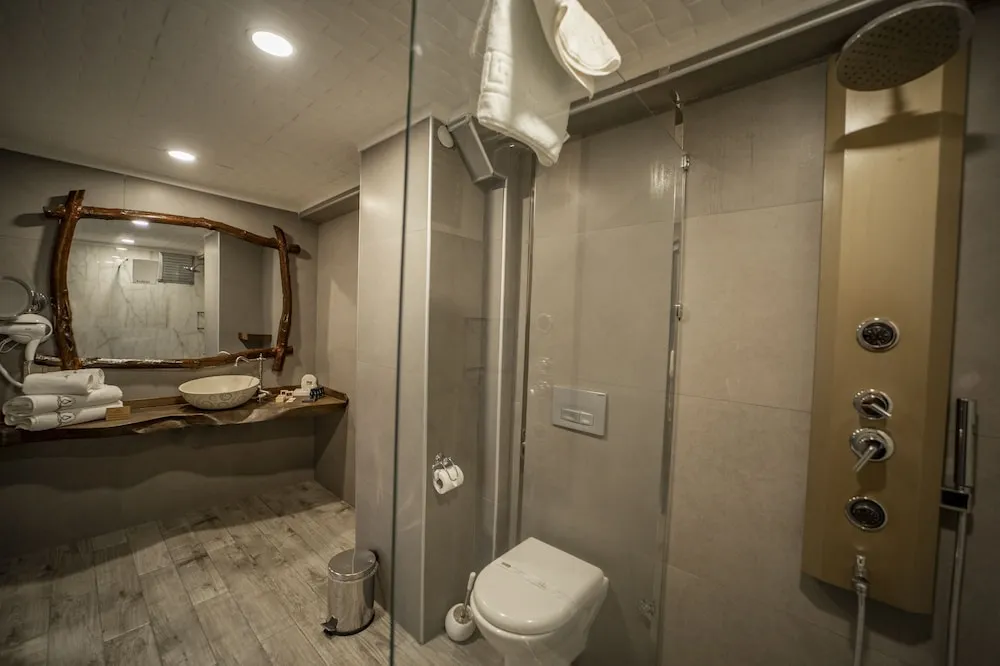 Deluxe Süit, 1 Büyük (Queen) Boy Yatak, Deniz Manzaralı, Denize Bakan