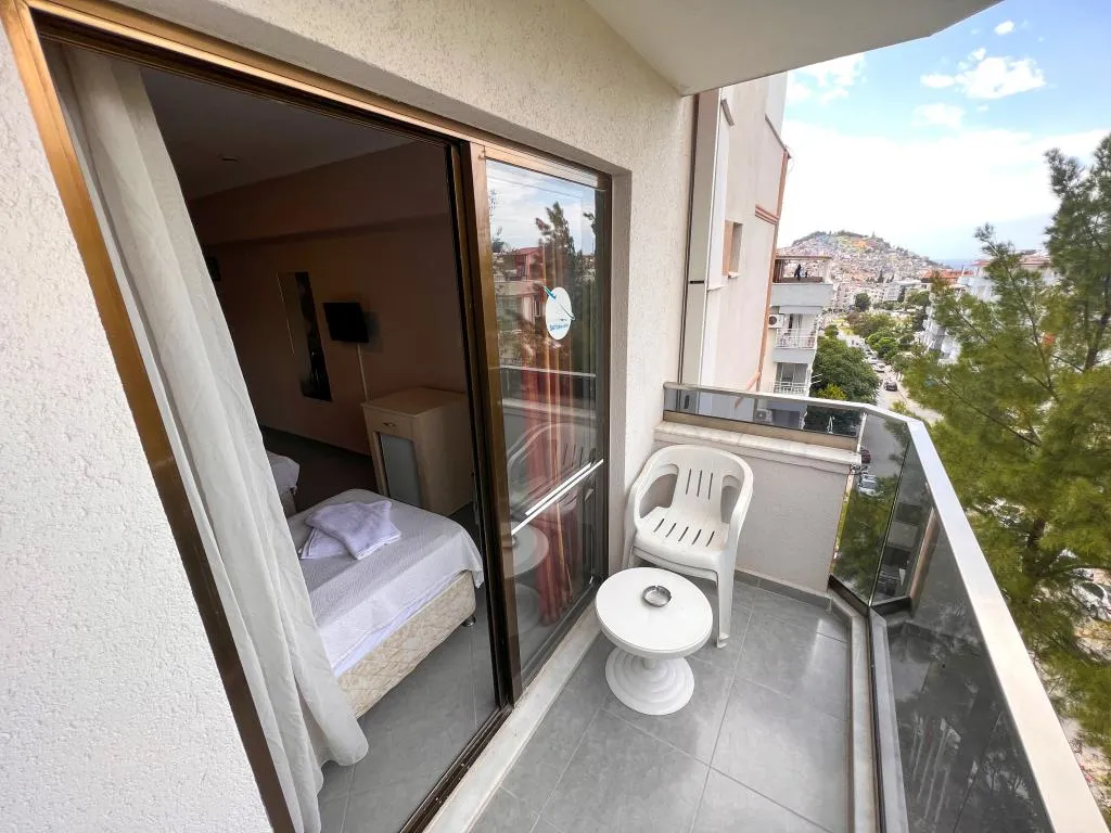 Standart Triple Room,Şehir Manzaralı,Balkonlu