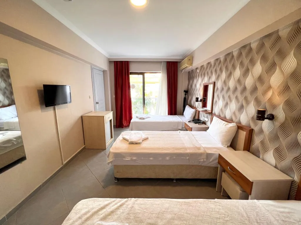 Standart Triple Room,Şehir Manzaralı,Balkonlu